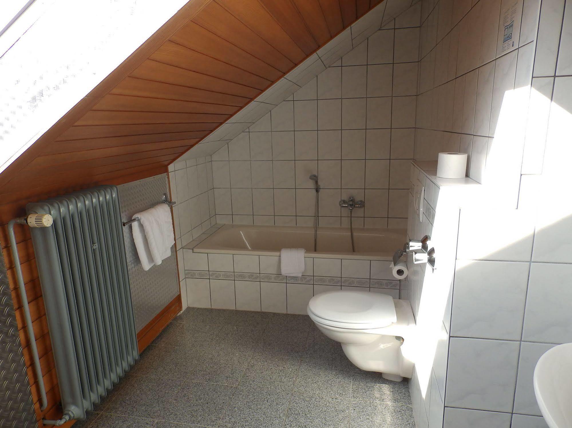 H41 Inn Hotel Garni Freiburg (Adults Only) Gundelfingen  Exteriör bild