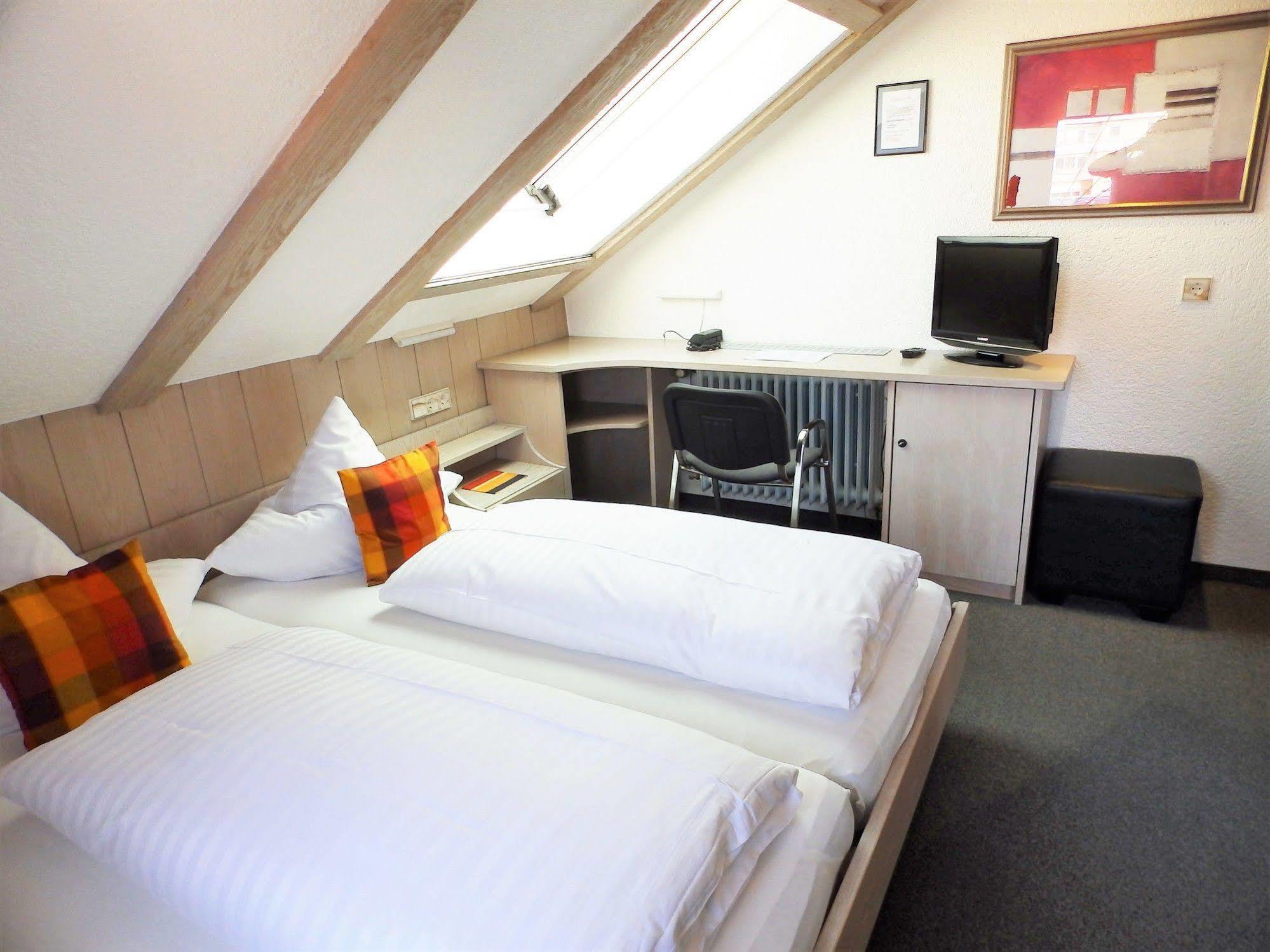 H41 Inn Hotel Garni Freiburg (Adults Only) Gundelfingen  Exteriör bild