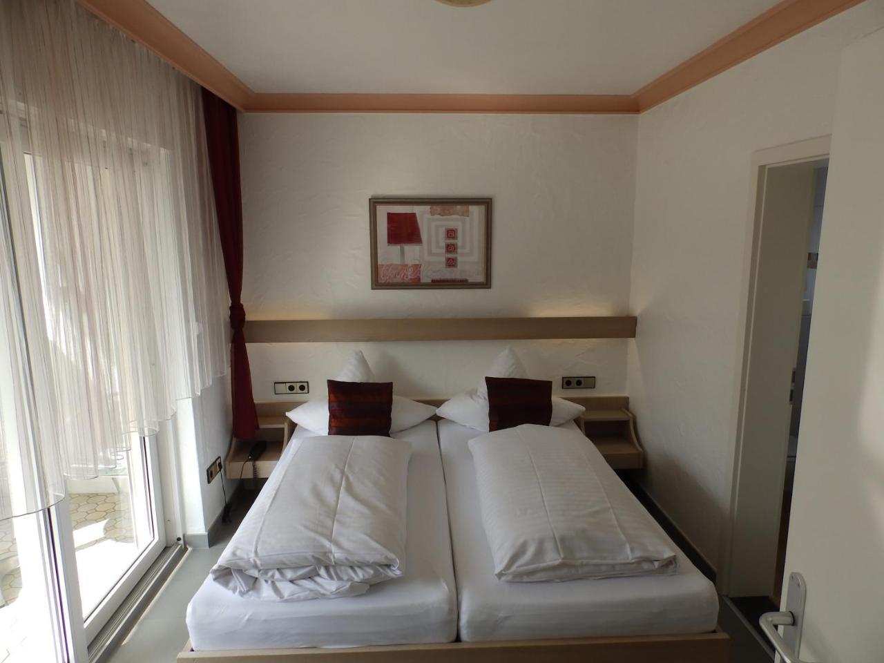 H41 Inn Hotel Garni Freiburg (Adults Only) Gundelfingen  Exteriör bild