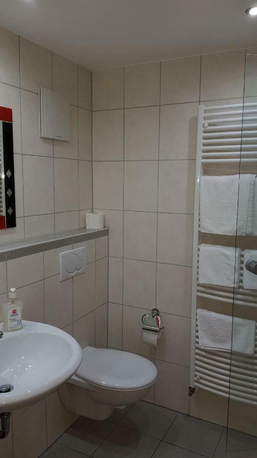 H41 Inn Hotel Garni Freiburg (Adults Only) Gundelfingen  Exteriör bild