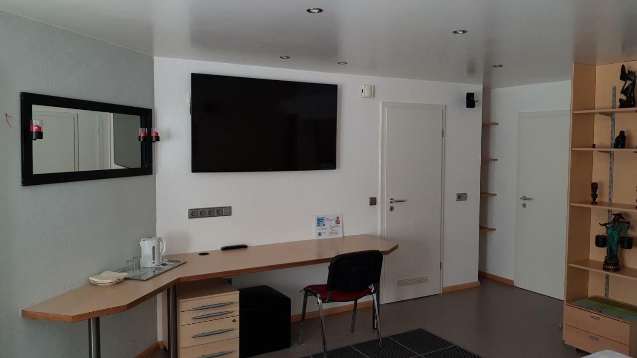 H41 Inn Hotel Garni Freiburg (Adults Only) Gundelfingen  Exteriör bild